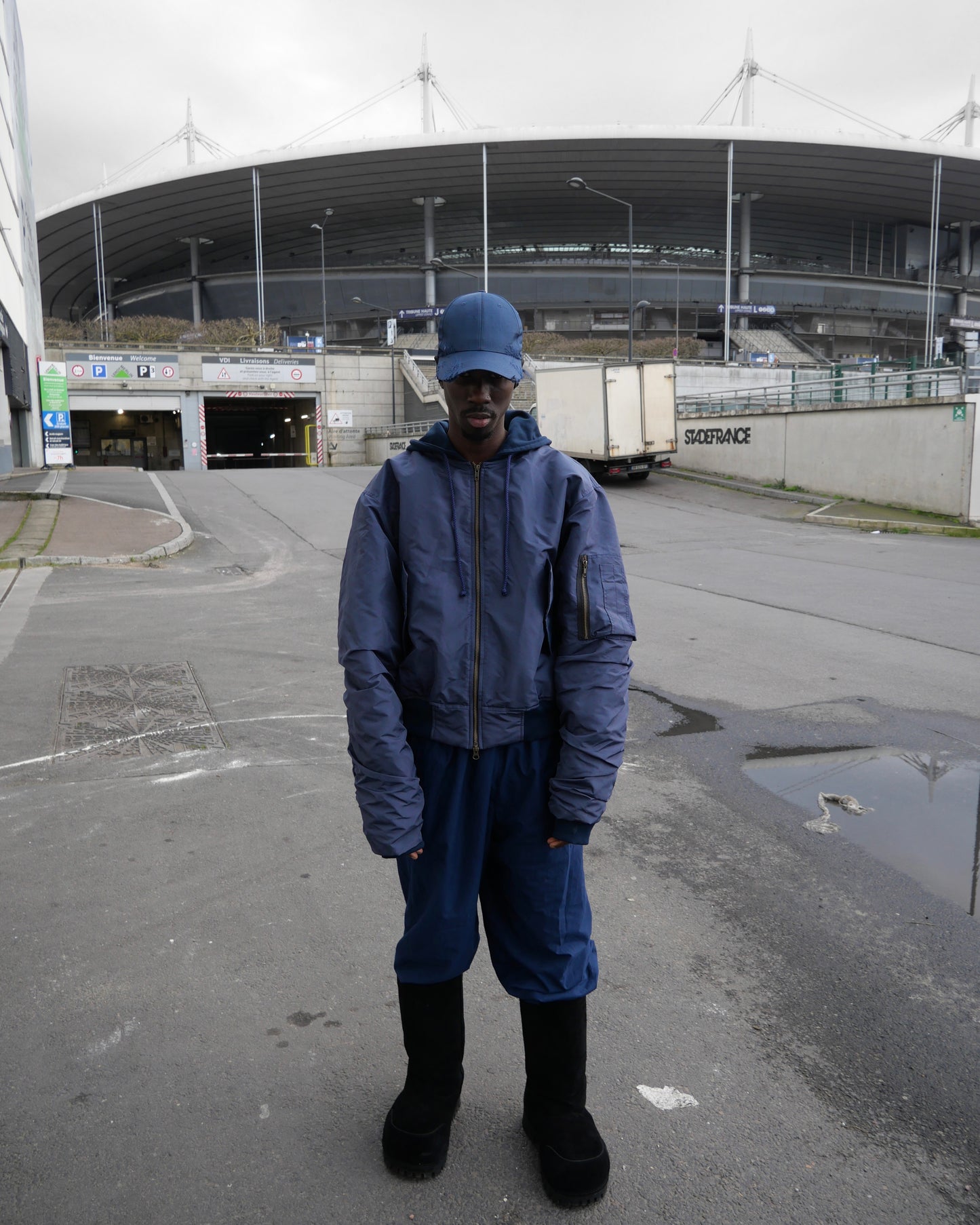 Hooded Bomber Jacket in Navy